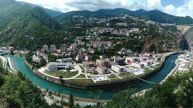 artvin-coruh-universitesi-2764-2