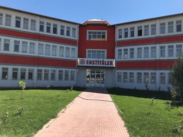 sivas-cumhuriyet-universitesi-1